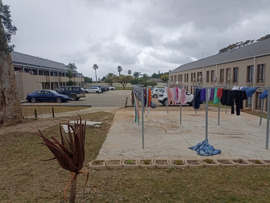 1 Bedroom Property for Sale in Heiderand Western Cape